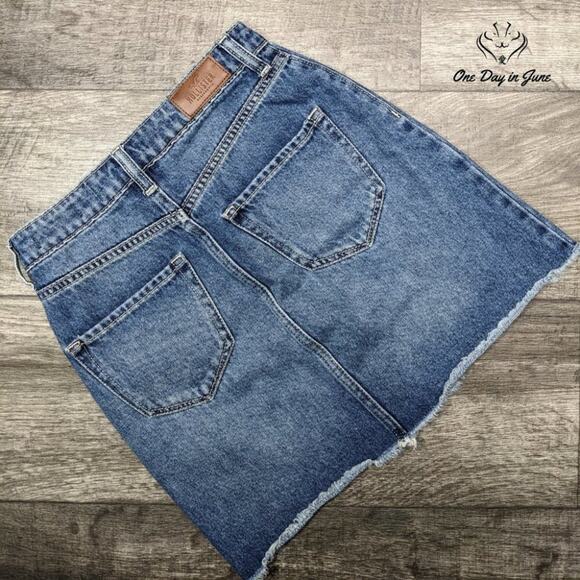Hollister Ultra High Rise Denim Skirt Size 0 - Picture 5 of 5